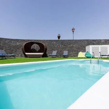 Sea Breeze Jarea Villa